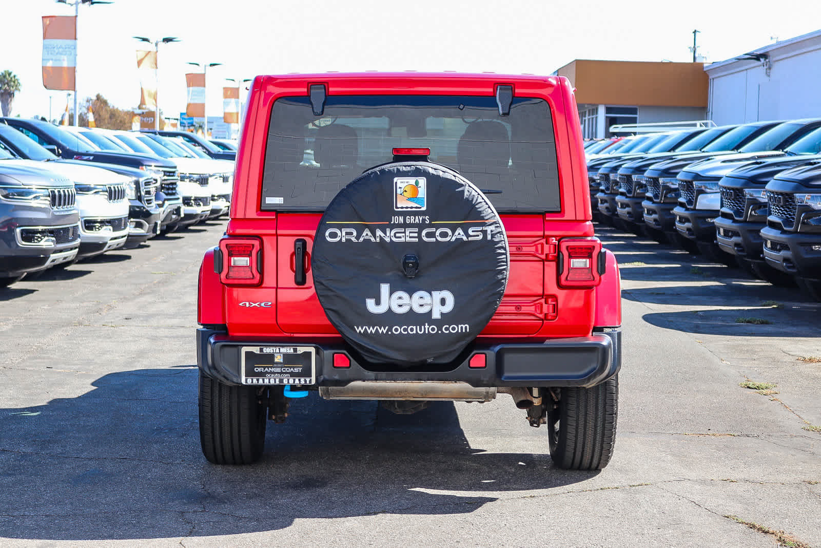 Used 2024 Jeep Wrangler Unlimited Sahara AWD/4WD image 5