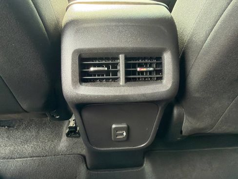 Used 2024 Chevrolet Equinox LT AWD/4WD image 18
