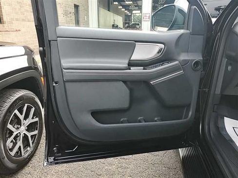 Used 2025 Ford Expedition Max Active AWD/4WD image 12