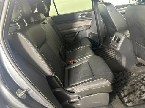 Used 2022 Volkswagen Atlas Cross Sport SE AWD/4WD image 25