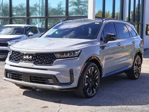 Used 2023 Kia Sorento EX w/ Panoramic Sunroof Package image 8