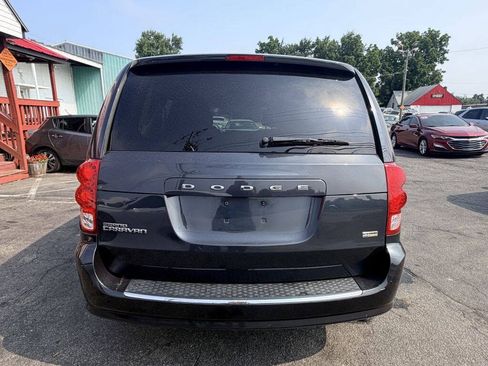Used 2013 Dodge Grand Caravan SXT FWD image 4
