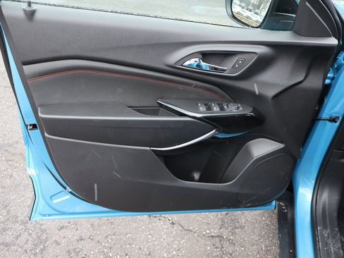 New 2026 Chevrolet Trax RS w/ Sunroof Package image 3