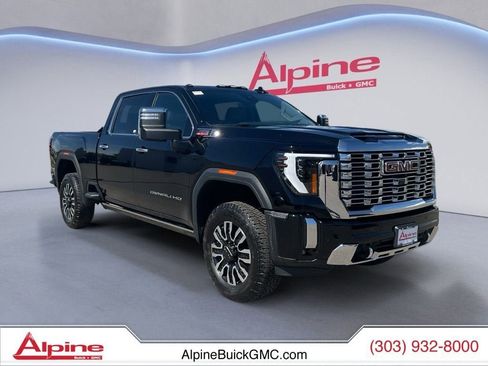 Used 2024 GMC Sierra 3500 Denali w/ Denali Reserve Package AWD/4WD image 7