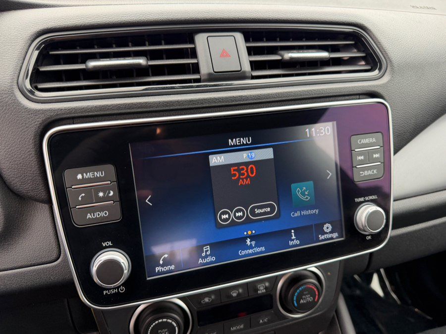 Used 2025 Nissan Leaf S FWD image 21