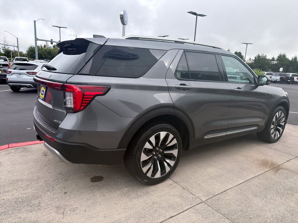 Used 2025 Ford Explorer Platinum w/ LUX Leather Package AWD/4WD image 4