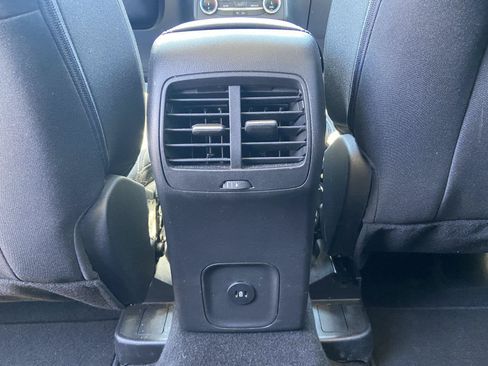 Used 2025 Ford Escape Active AWD/4WD image 18