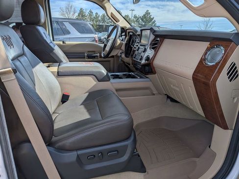 Used 2015 Ford F250 King Ranch w/ King Ranch w/Chrome Package AWD/4WD image 21