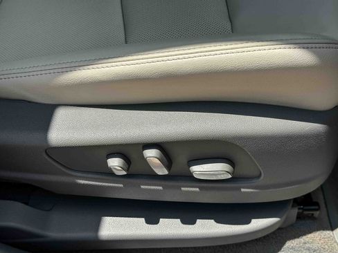 Used 2025 Cadillac XT6 Premium Luxury w/ Technology Package FWD image 26