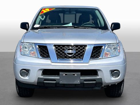 Used 2019 Nissan Frontier SV RWD image 3