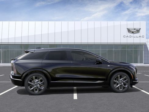 New 2027 Cadillac Optiq Luxury AWD/4WD image 5