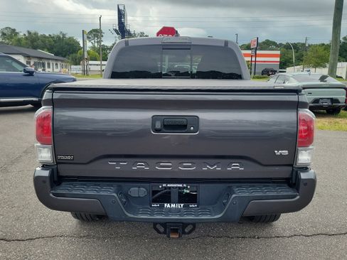 Used 2021 Toyota Tacoma TRD Off-Road w/ Technology Package AWD/4WD image 5