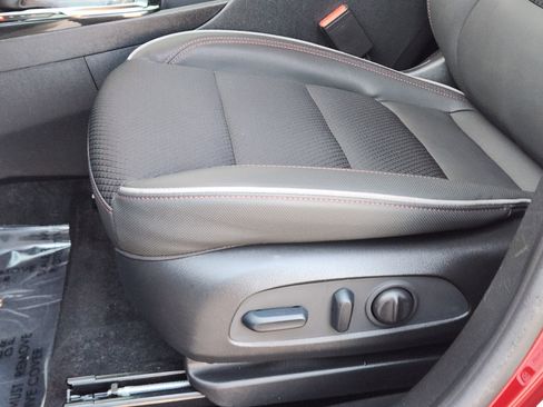 Used 2023 Chevrolet TrailBlazer RS w/ Convenience Package image 26