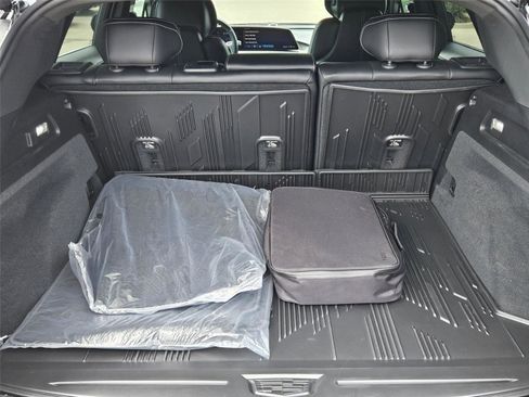 New 2026 Cadillac Lyriq Luxury w/ LPO, Floor Liner Package AWD/4WD image 25