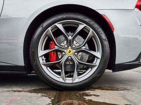 Used 2020 Ferrari GTC4Lusso T RWD image 25