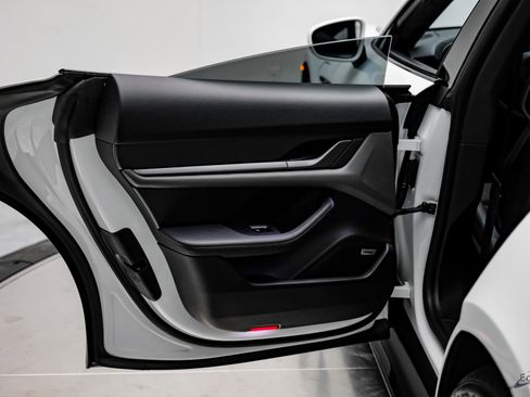 Used 2020 Porsche Taycan Turbo S image 78