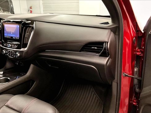 Used 2024 Chevrolet Traverse RS AWD/4WD image 19