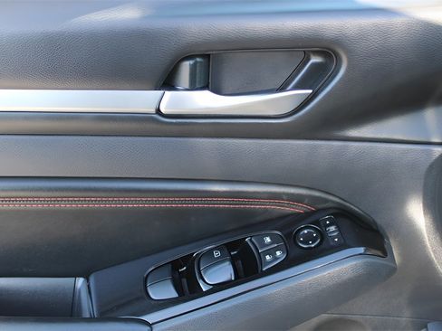 Used 2023 Nissan Altima 2.5 SR image 18