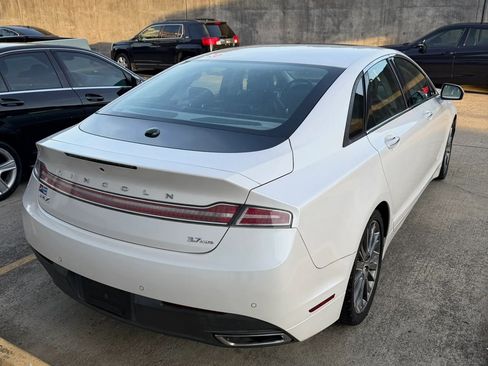 Used 2013 Lincoln MKZ AWD image 3