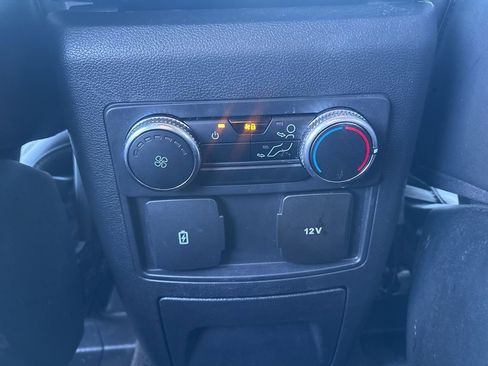 Used 2022 Ford Explorer XLT w/ Equipment Group 202A image 36