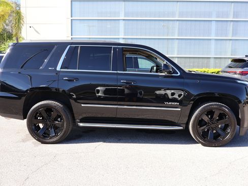 Used 2020 GMC Yukon SLT w/ Premium Edition image 11