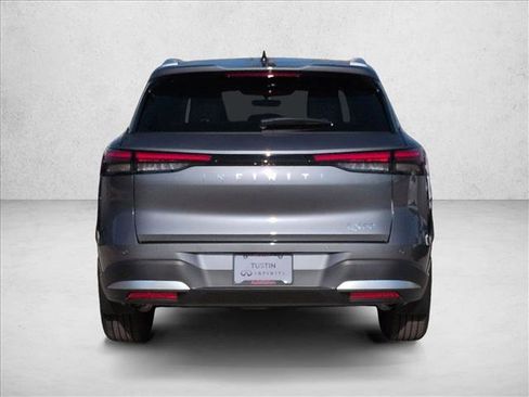 New 2026 INFINITI QX60 Luxe image 8