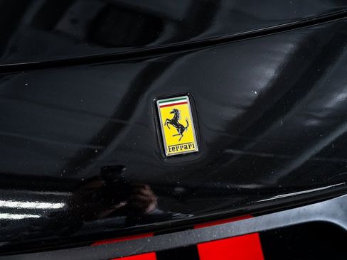 Used 2020 Ferrari 488 Pista Coupe image 16