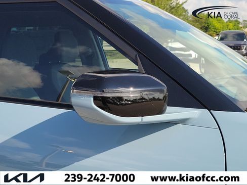 New 2027 Kia Seltos S FWD image 8