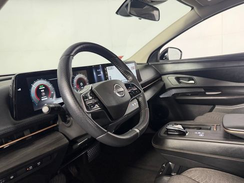 Used 2023 Nissan Ariya FWD image 21