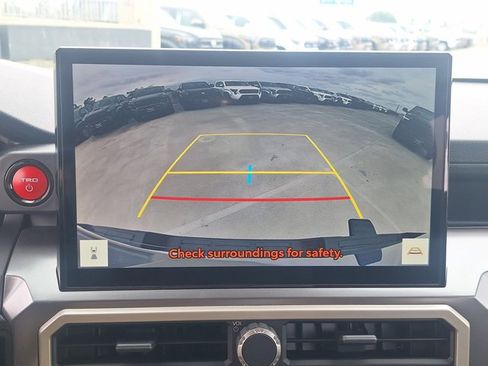 Used 2025 Toyota Tacoma TRD Sport AWD/4WD image 14