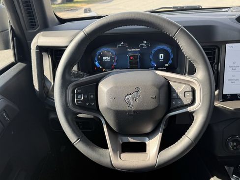 Used 2025 Ford Bronco Big Bend image 42