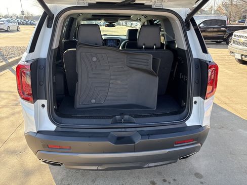 Used 2022 GMC Acadia AT4 w/ Technology Package image 16