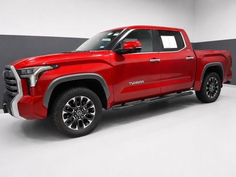 Used 2024 Toyota Tundra Limited AWD/4WD image 2