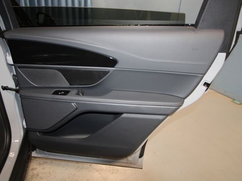 New 2026 Lincoln Nautilus Premier w/ Jet Appearance Package image 26