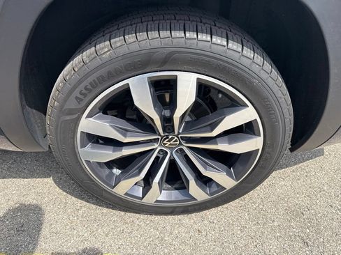 Used 2021 Volkswagen Atlas SEL R-Line AWD/4WD image 12