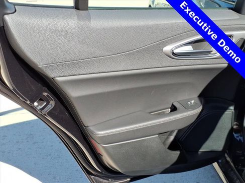 New 2025 Alfa Romeo Giulia Veloce w/ Veloce Package Rwd image 10