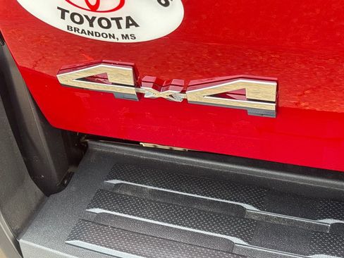 New 2026 Toyota Tacoma SR AWD/4WD image 32