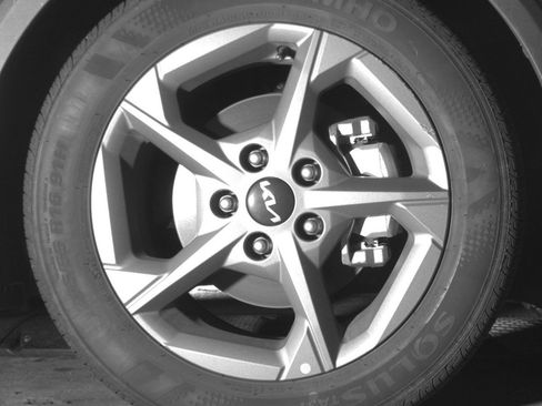 Used 2025 Kia K4 LXS image 13