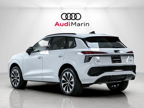 New 2026 Audi Q3 quattro 2.0T AWD/4WD image 3