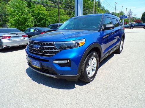 Certified 2021 Ford Explorer XLT w/ Equipment Group 202A AWD/4WD image 3