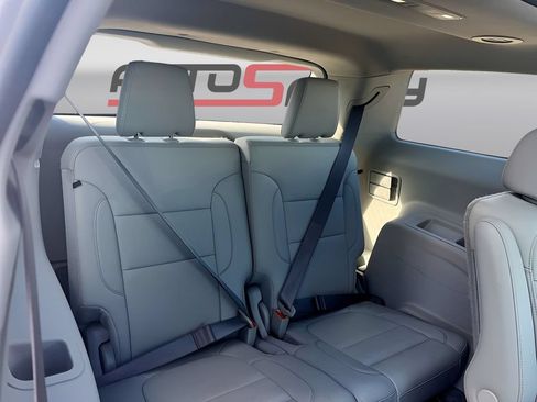 Used 2023 GMC Acadia SLT w/ Technology Package AWD/4WD image 29