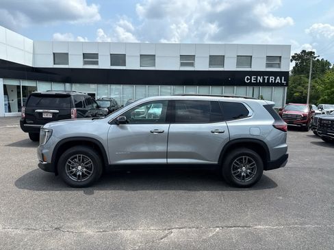 Certified 2025 GMC Acadia Elevation AWD/4WD image 2