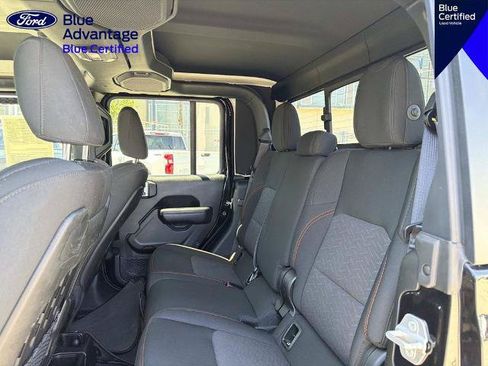 Used 2023 Jeep Gladiator Mojave w/ LED Lighting Group AWD/4WD image 14