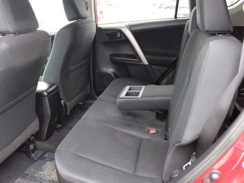 Used 2016 Toyota RAV4 LE image 23