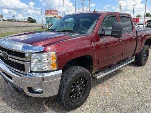 Used 2013 Chevrolet Silverado 2500 LTZ w/ LTZ Plus Package AWD/4WD image 3