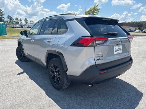 Used 2023 Toyota RAV4 LE AWD/4WD image 2