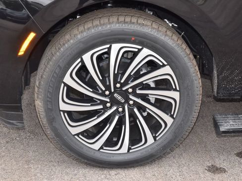 New 2026 Lincoln Navigator L Black Label AWD/4WD image 42