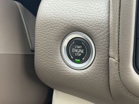 Used 2022 GMC Yukon Denali AWD/4WD image 35