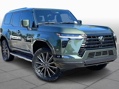 Used 2025 Lexus GX 550 w/ Accessory Package (Z1) image 3