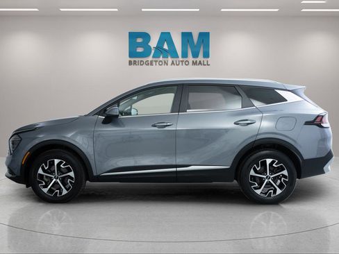 Used 2024 Kia Sportage EX AWD/4WD image 4